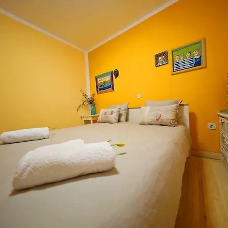 Stokova Ulica 4 * Ugljan